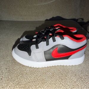 Nike Kids' Gray and Red Sneakers
